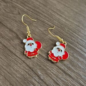 🎁$6 Bundled 🎁Festive Holiday Santa Full Body Earrings